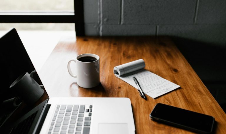 How-to-Leverage-AI-in-Business-Intelligence_1745392035