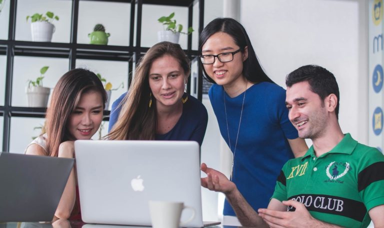 How to Create an AI-Driven Business Model