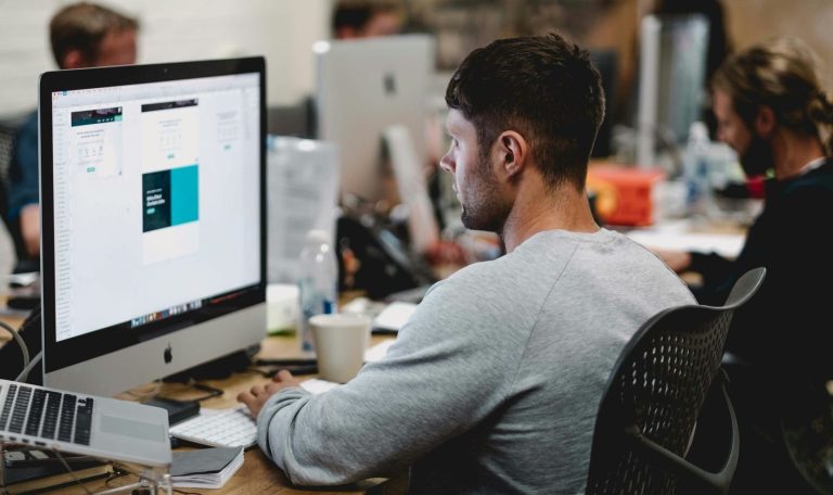 Maximizing ROI with AI Consulting Services