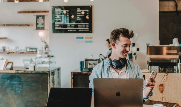 How to Choose the Best AI Business Plan Generator