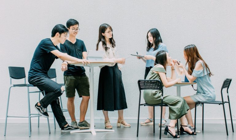 How to Choose the Best AI for Business Writing