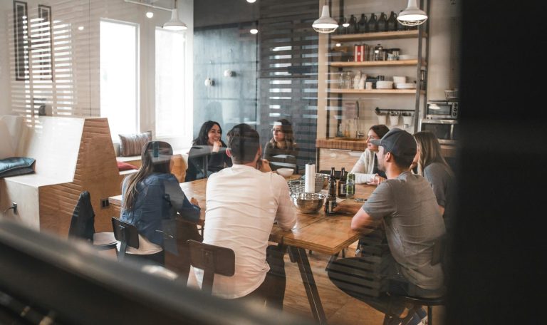 SLM vs. LLM: Use Cases